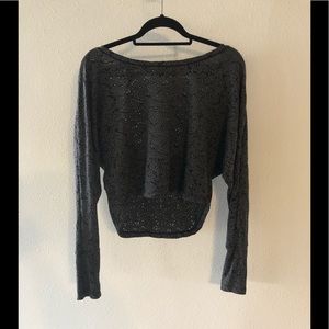 Yoga Half top w/long sleeves. Gray + Black